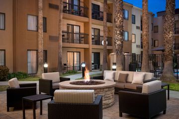 Terrace/Patio 35 of 41