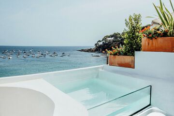 Beach/ocean view