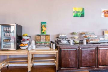 Breakfast/Coffee Service 37 of 39