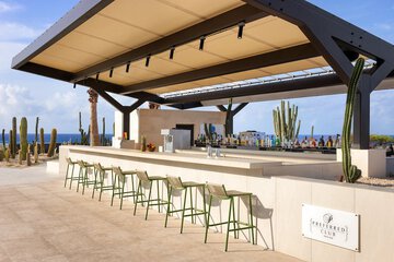Poolside bar