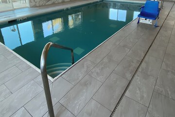Pool 4 of 35