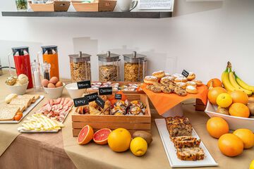 Breakfast buffet