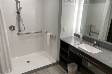 Room 16 of 26