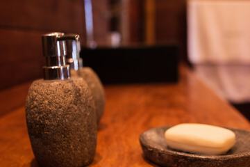 Bathroom amenities