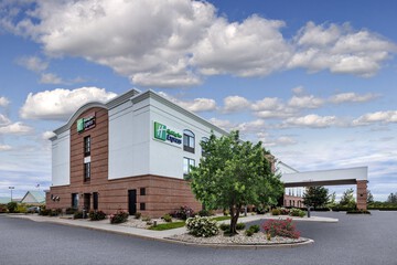 Holiday Inn Express Coventry S West Warwick Area