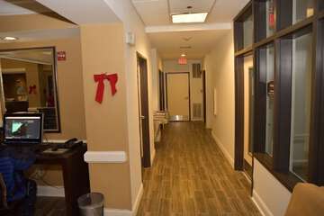 Ballroom/Hall 33 of 37