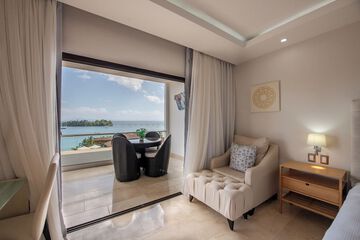 Beach/ocean view