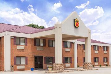 Super 8 by Wyndham Eddyville / Kuttawa