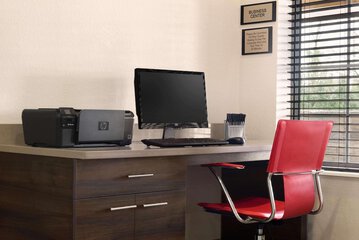 Business Center 21 of 21