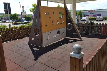 Children's play area - outdoor