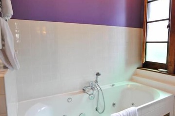 Jetted tub