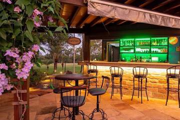 Poolside bar