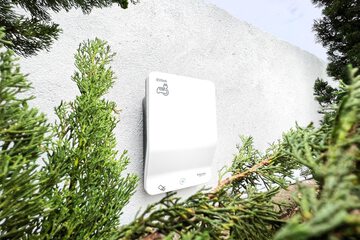 Electric vehicle charging station