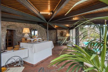 Breakfast area