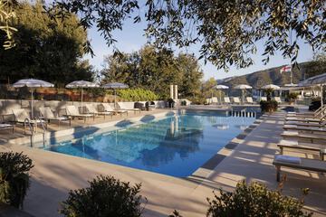 Rooftop pool