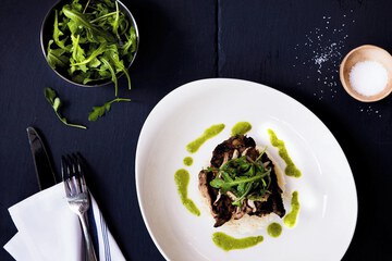 Dining 19 of 25