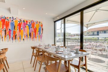 Breakfast area