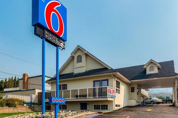 Motel 6 Kamloops BC