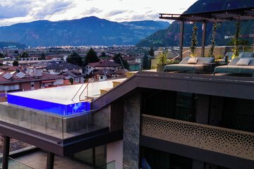 Rooftop pool