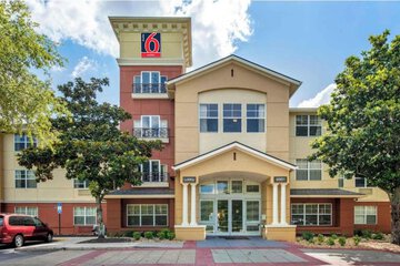 Studio 6 Suites Jacksonville Deerwood Park FL