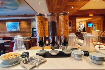 Breakfast area