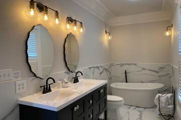 Deep soaking bathtub