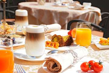 Breakfast meal