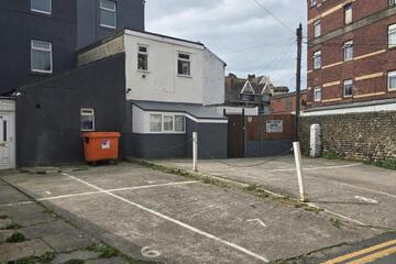Photo 43