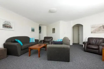 hotel_rooms