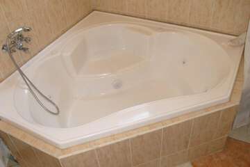 Jetted tub