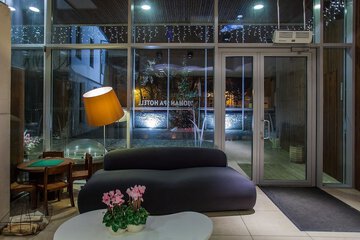 Lobby sitting area