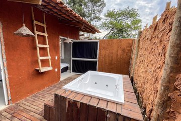 Private spa tub