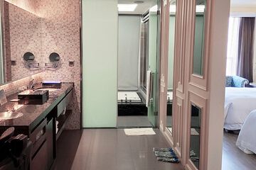 Jetted tub