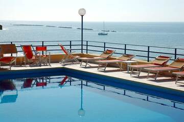 Sundeck