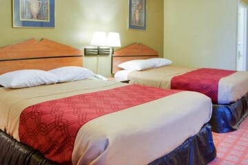  Econo Lodge Inn & Suites Hot Springs 22