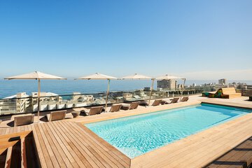 Rooftop pool