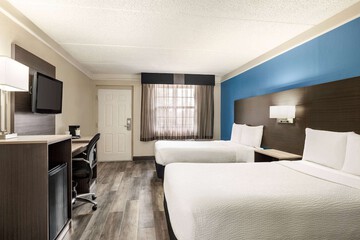 Room 28 of 32