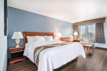 Quality Inn - on the Lake Clarksville-Boydton