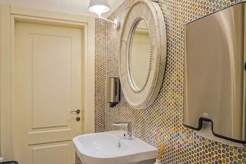Bathroom sink
