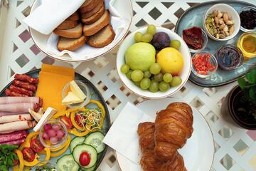 Breakfast buffet