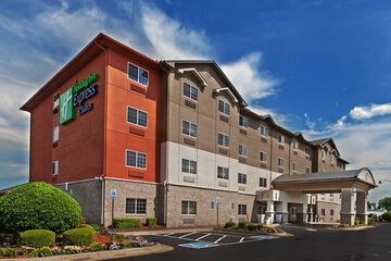 Holiday Inn Express Hotel & Suites Jenks by IHG
