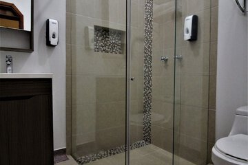 Bathroom shower
