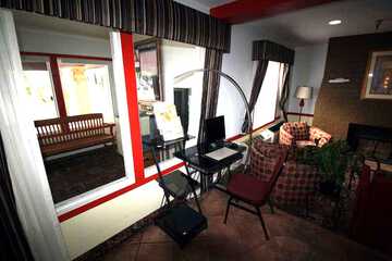 Business Center 29 of 30