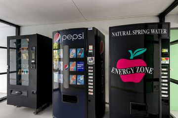 Vending machine