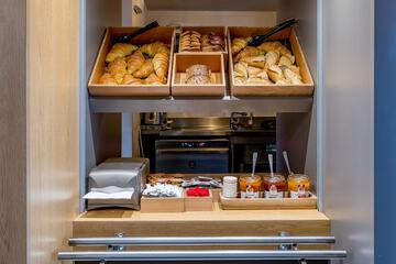 Breakfast area