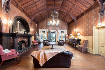 Reception hall