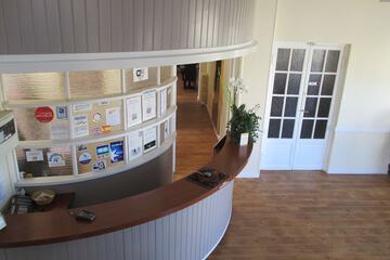 Check-in/check-out kiosk
