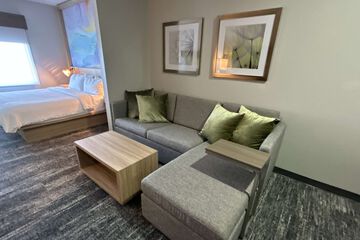 Room 9 of 13