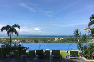 Infinity pool
