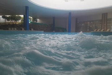 Indoor spa tub